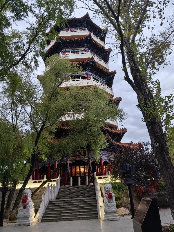 靈魂迷宮第一卷覺醒紀元小說封面